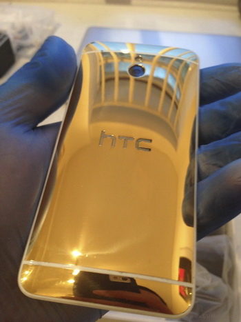 gold-plated smartphone HTC One Mini 